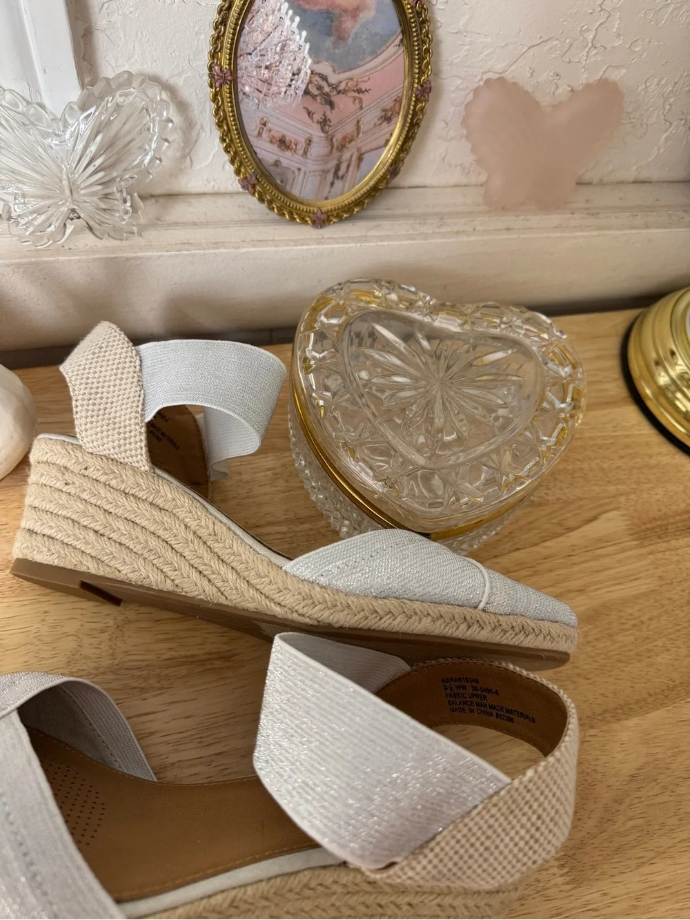 Comfortview shimmer espadrille wedge sandals size 9.5 stretchy comfort straps